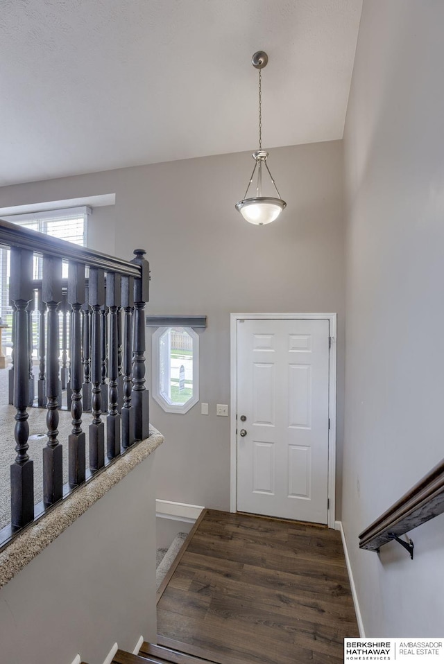 705 Ruby Rd, Papillion, NE 68133 - foyer featuring baseboards and wood finished floors