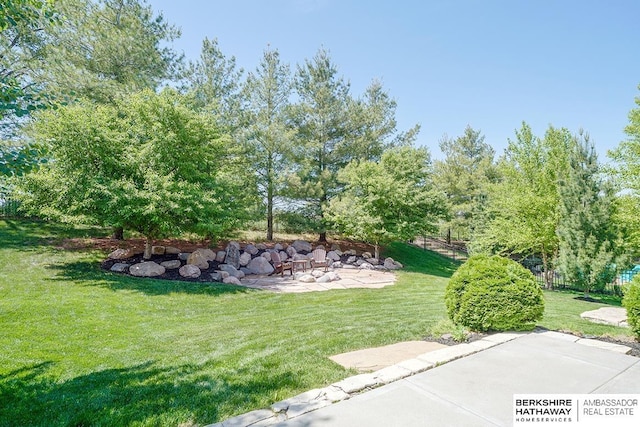 3334 S 188th Ave, Omaha, NE 68130 - view of yard with a patio