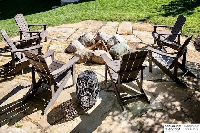3334 S 188th Ave, Omaha, NE 68130 - view of patio / terrace