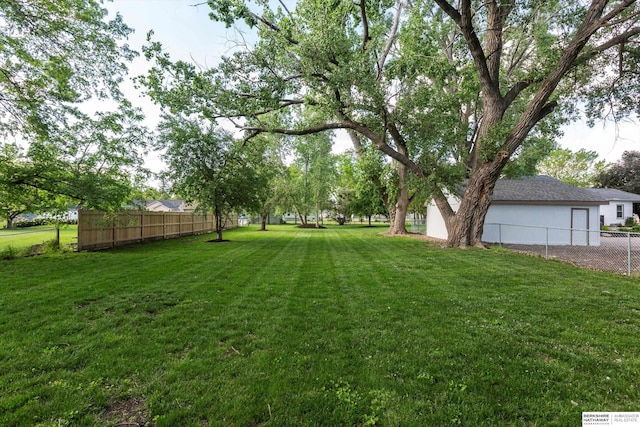 605 2nd St, Waterloo, NE 68069 - view of yard