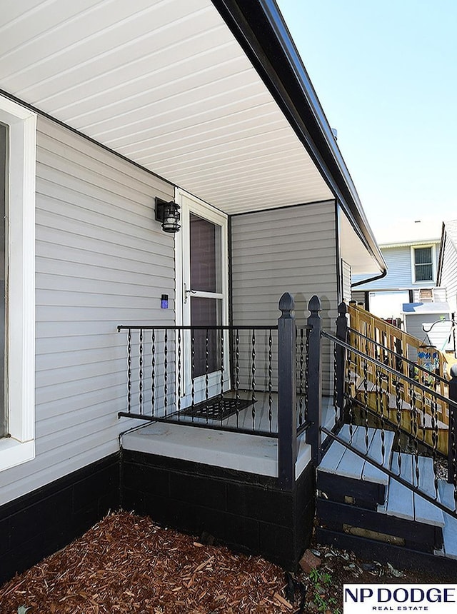 12067 Patrick Ave, Omaha, NE 68164 - view of wooden deck