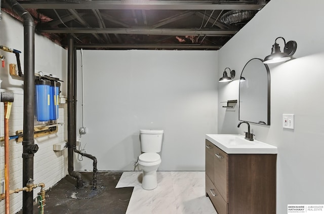7164 N 167th St, Bennington, NE 68007 - bathroom featuring vanity and toilet