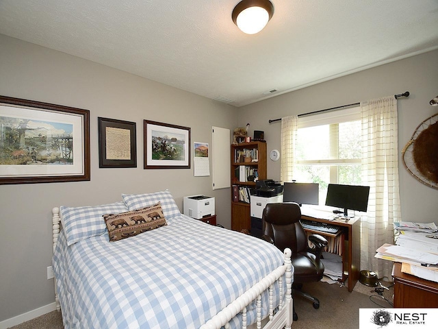 7521 Exbury Rd, Lincoln, NE 68516 - carpeted bedroom featuring a desk