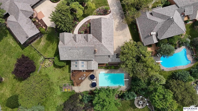 9826 Harney Pkwy N, Omaha, NE 68114 - bird's eye view of a pool