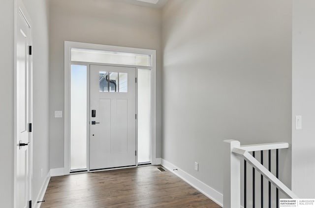 8218 N 167th Ave, Bennington, NE 68007 - entryway with dark wood-style floors and baseboards