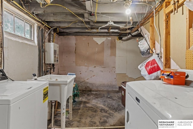 5101 Maple St, Omaha, NE 68104 - basement featuring water heater