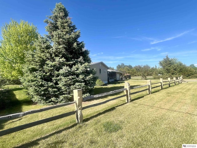 606 E 7th St, Valentine, NE 69201 - view of yard