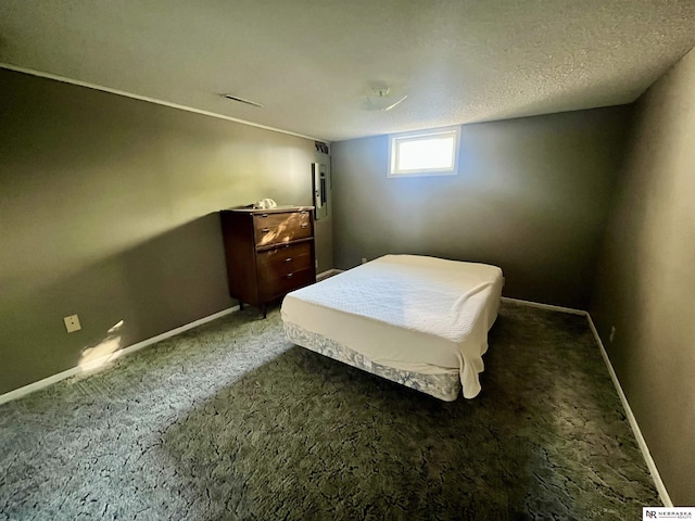 606 E 7th St, Valentine, NE 69201 - carpeted bedroom featuring baseboards