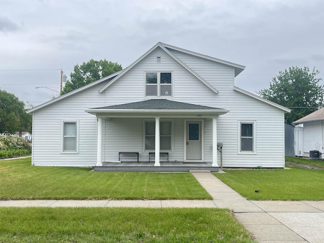 238 N Ray St, Valentine, NE 69201 - bungalow-style house with covered porch and a front yard
