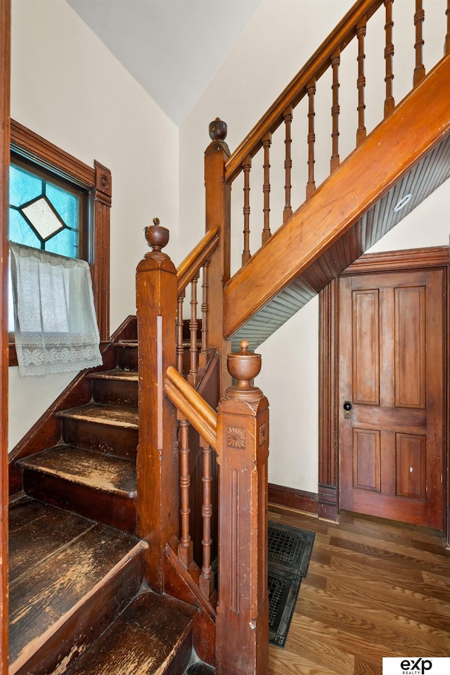 1346 G St, Pawnee City, NE 68420 - staircase with lofted ceiling and wood finished floors