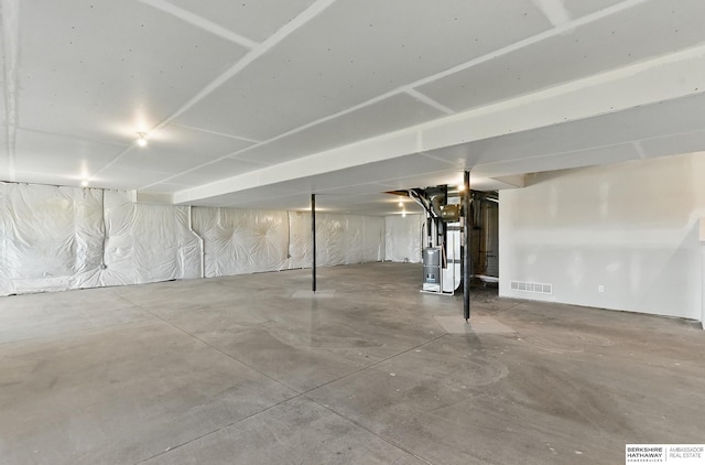 6320 Harvest Dr, Papillion, NE 68133 - view of unfinished basement