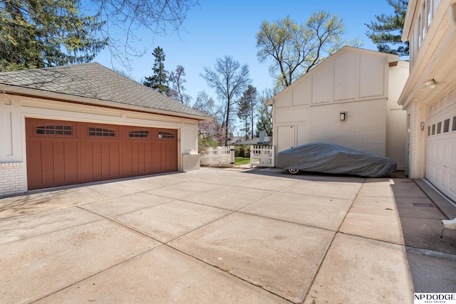 423 Fairacres Rd, Omaha, NE 68132 - view of garage