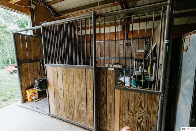 10955 N 58th Plz, Omaha, NE 68152 - view of stable