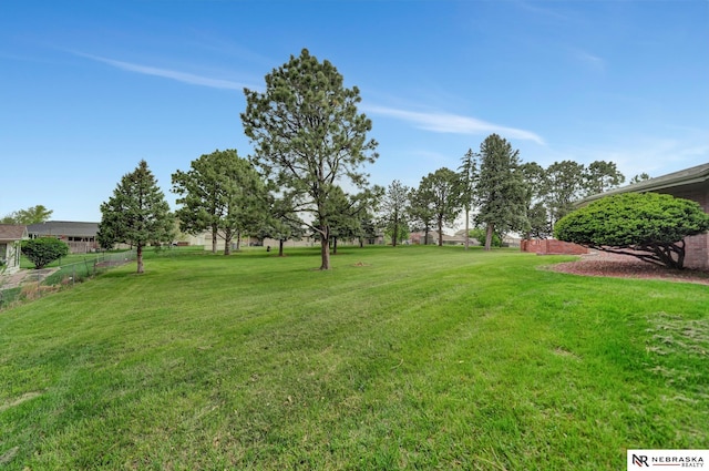6844 Laurent Cir, Lincoln, NE 68526 - view of yard