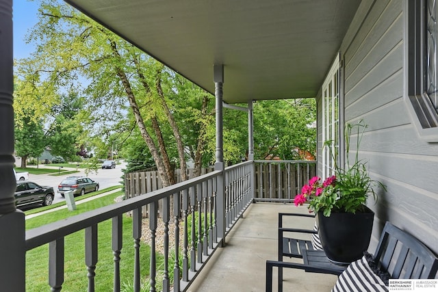 1725 N 162nd St, Omaha, NE 68118 - view of covered porch