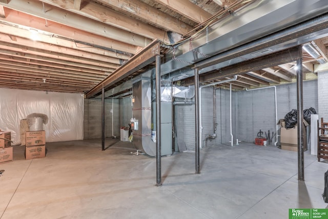 10311 S 124th St, Papillion, NE 68046 - unfinished below grade area featuring heating unit