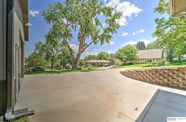 1915 S 131st Ave, Omaha, NE 68144 - view of patio / terrace
