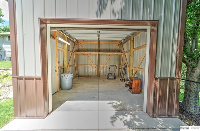 1915 S 131st Ave, Omaha, NE 68144 - view of garage