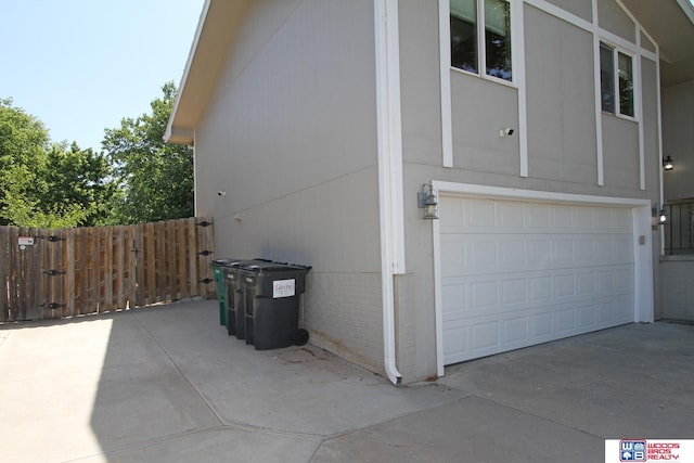 1912 SW 25th St, Lincoln, NE 68522 - view of side of property featuring a garage