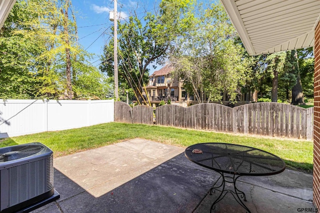 2206 N 56th St, Omaha, NE 68104 - view of patio / terrace featuring central AC