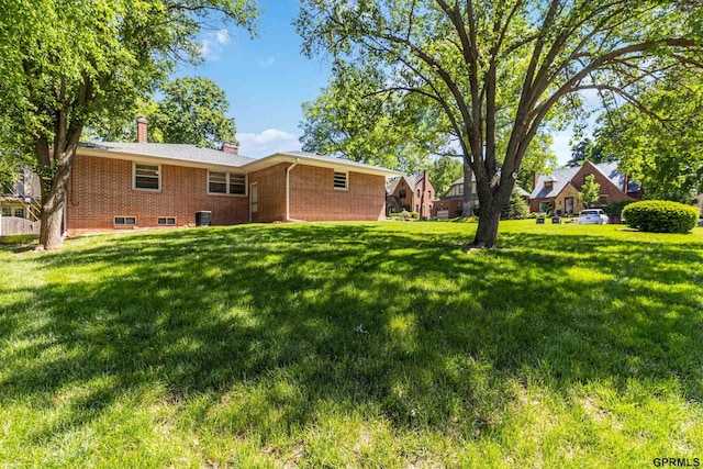 2206 N 56th St, Omaha, NE 68104 - view of grassy yard