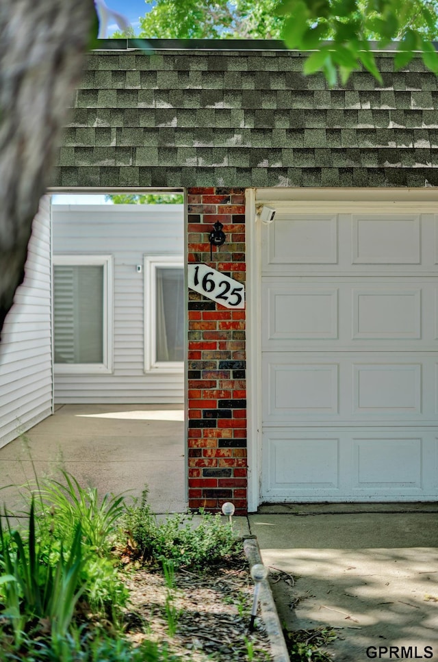 1625 Granada Ln, Lincoln, NE 68528 - exterior view of brick siding