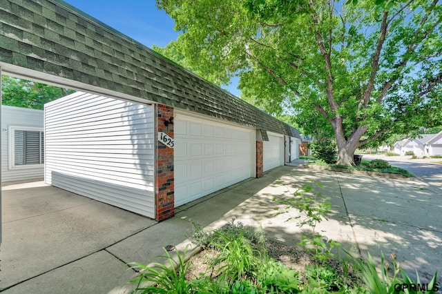 1625 Granada Ln, Lincoln, NE 68528 - view of garage