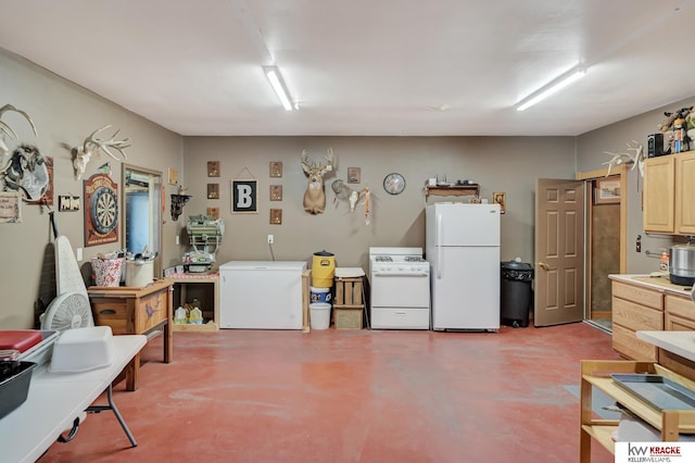 40798 US Highway 6, Cambridge, NE 69022 - miscellaneous room featuring finished concrete floors