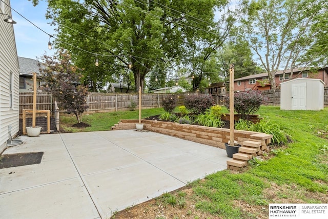 2035 N 50th St, Omaha, NE 68104 - view of patio / terrace