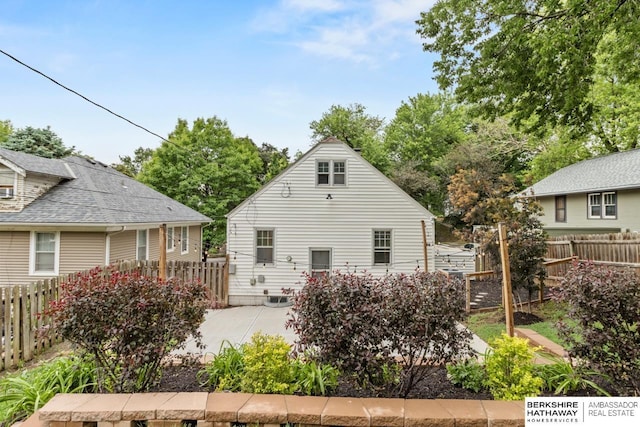 2035 N 50th St, Omaha, NE 68104 - rear view of property with a patio area
