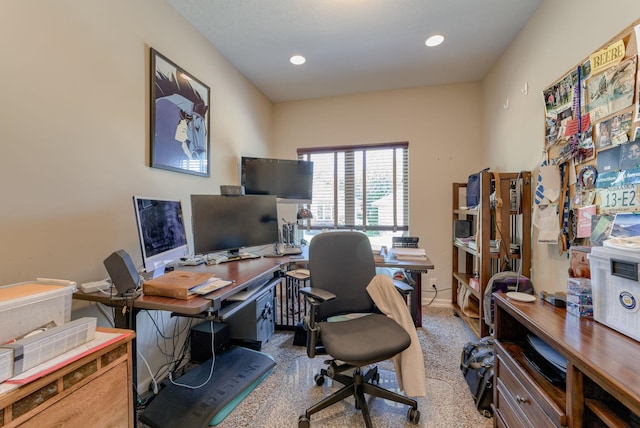18855 Mason Plz, Omaha, NE 68022 - home office with carpet floors and baseboards