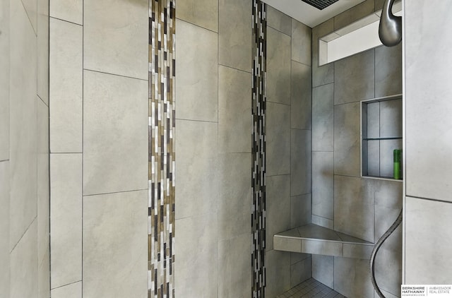 20956 Pine Cir, Elkhorn, NE 68022 - view of bathroom