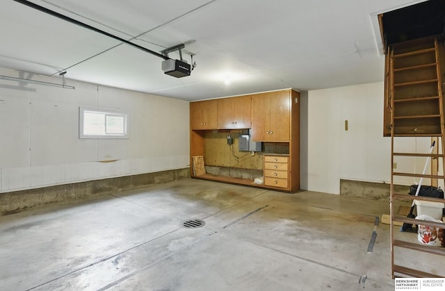2417 Fairway Dr, Fremont, NE 68025 - garage with a garage door opener