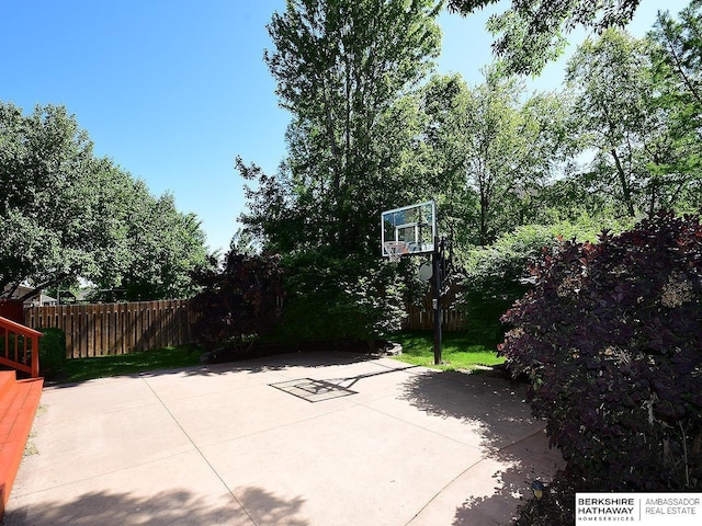 5103 N 140th St, Omaha, NE 68164 - view of patio