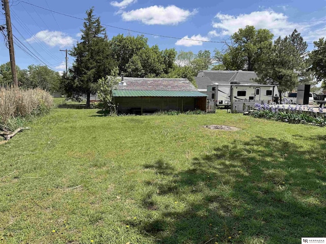 204 E York Ave, Dewitt, NE 68341 - view of green lawn