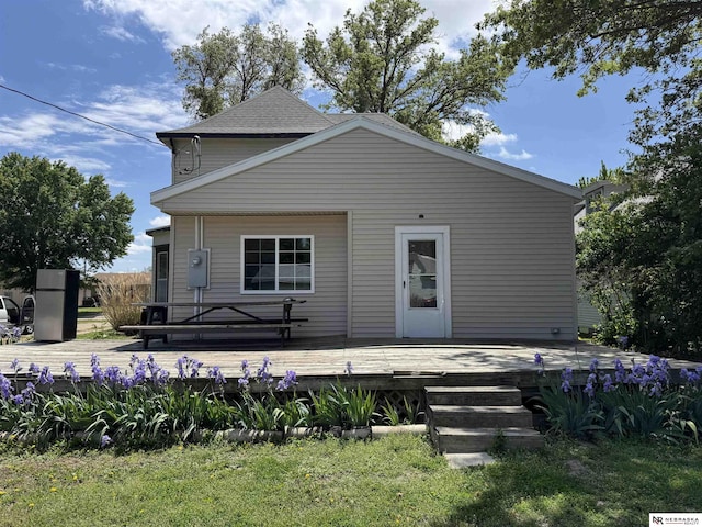 204 E York Ave, Dewitt, NE 68341 - view of front of house with a deck