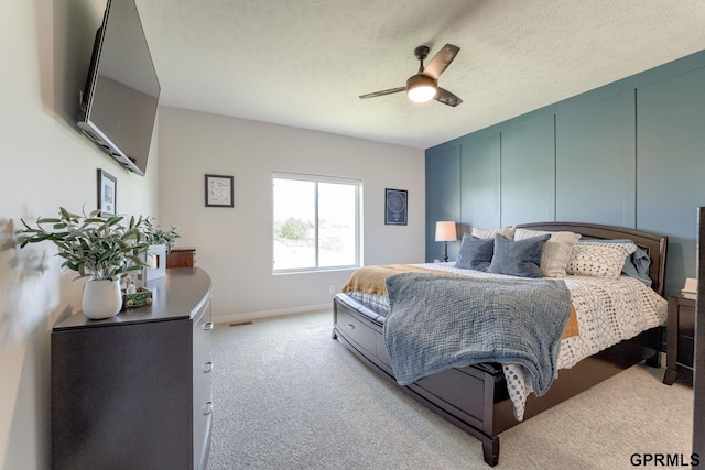 18403 Greenleaf St, Omaha, NE 68136 - bedroom with light carpet and ceiling fan