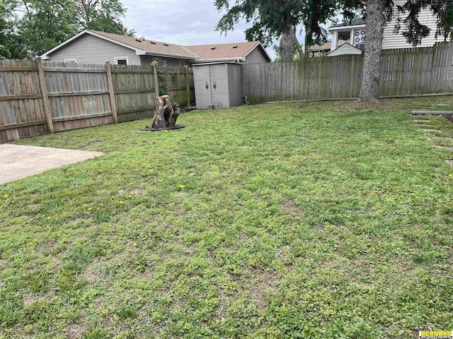 608 N 16th St, Nebraska City, NE 68410 - view of yard