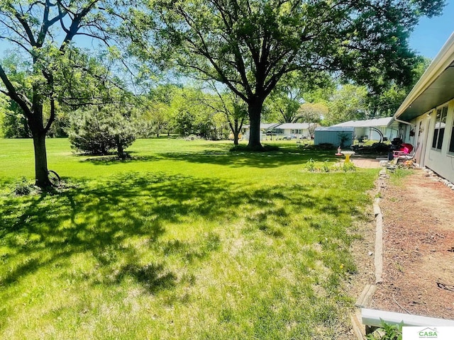 5427 W Hughes St, Lincoln, NE 68524 - view of green lawn