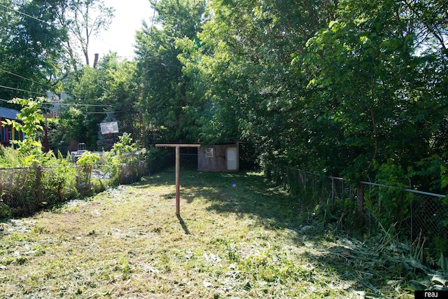 1204 S 27th St, Omaha, NE 68105 - view of yard