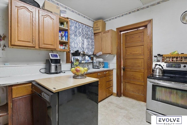 453 W 4th St, Wahoo, NE 68066 - kitchen with electric stove and open shelves