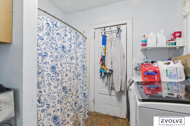 453 W 4th St, Wahoo, NE 68066 - view of washroom