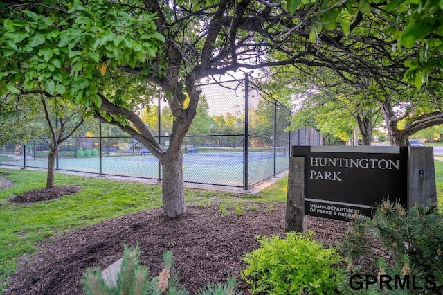 15931 Yates St, Omaha, NE 68116 - surrounding community with a tennis court