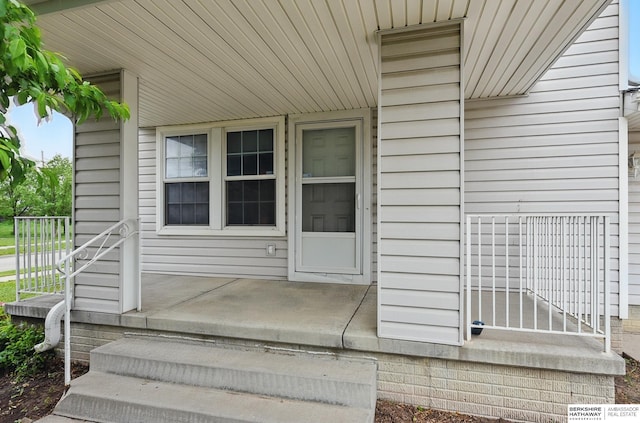 1502 Florence Blvd, Omaha, NE 68110 - view of doorway to property