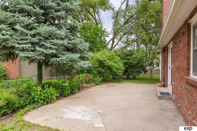 12212 Leavenworth Rd, Omaha, NE 68154 - view of patio / terrace