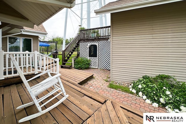 2203 Beaver Lake Blvd, Plattsmouth, NE 68048 - wooden deck with stairs