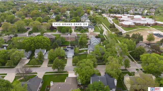 7432 Grand Oaks Dr, Lincoln, NE 68516 - aerial view of residential area