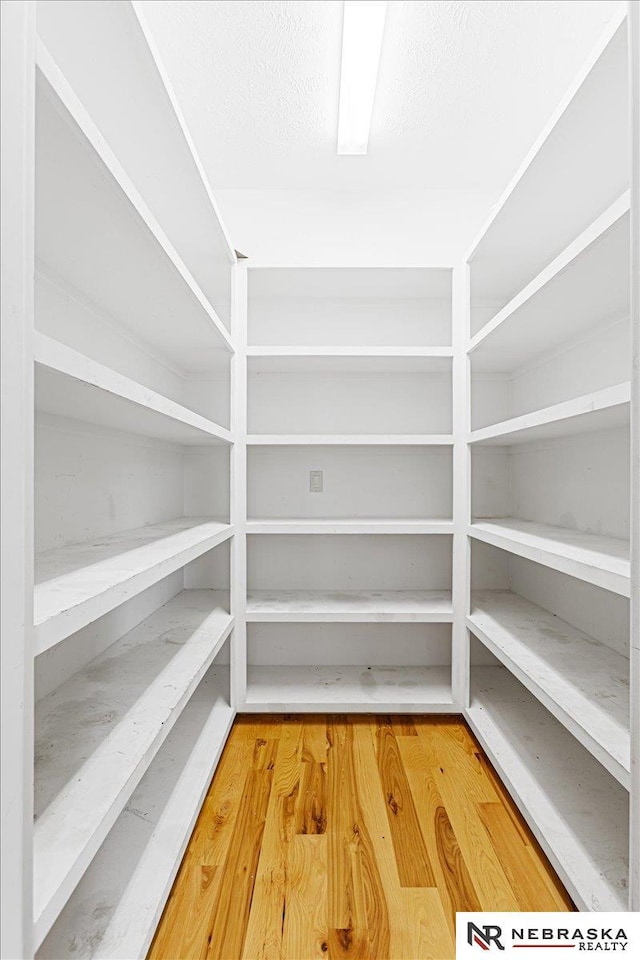 18402 Polk St, Omaha, NE 68135 - view of pantry
