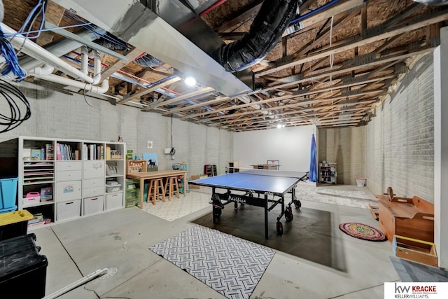 7237 Yankee Woods Dr, Lincoln, NE 68516 - unfinished below grade area with brick wall