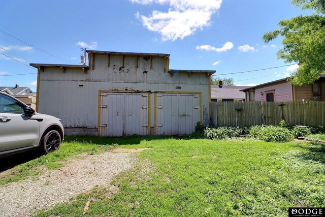 450 W 6th St, Fremont, NE 68025 - view of outbuilding